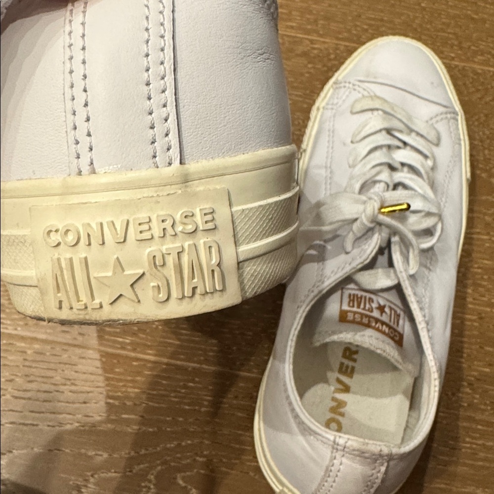 Converse Chuck Taylor All Star White Leather Sneakers Gold Detail Lace Tips - Picture 5 of 6